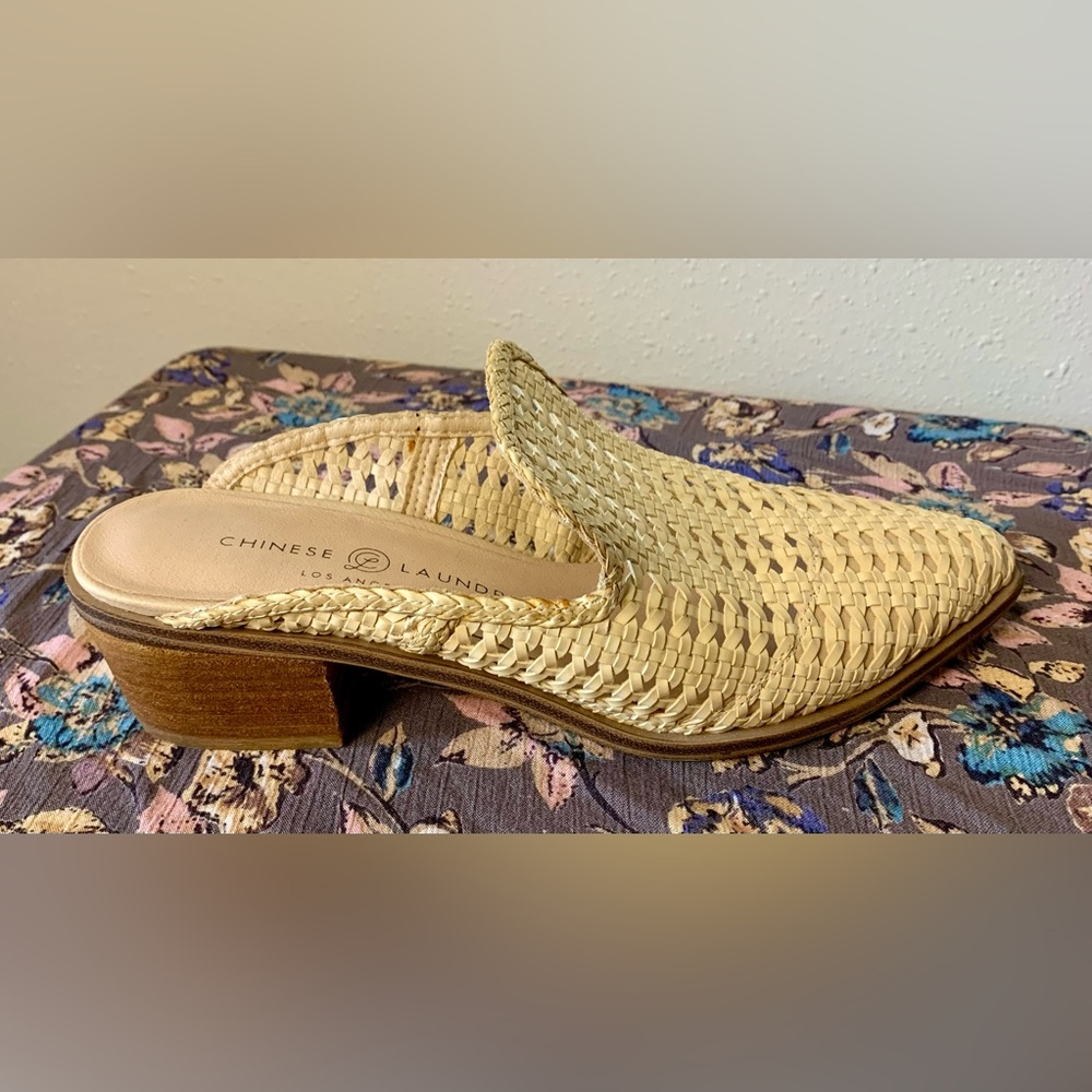 Chinese Laundry Mules  Size 7-1/2 - Picture 3 of 8
